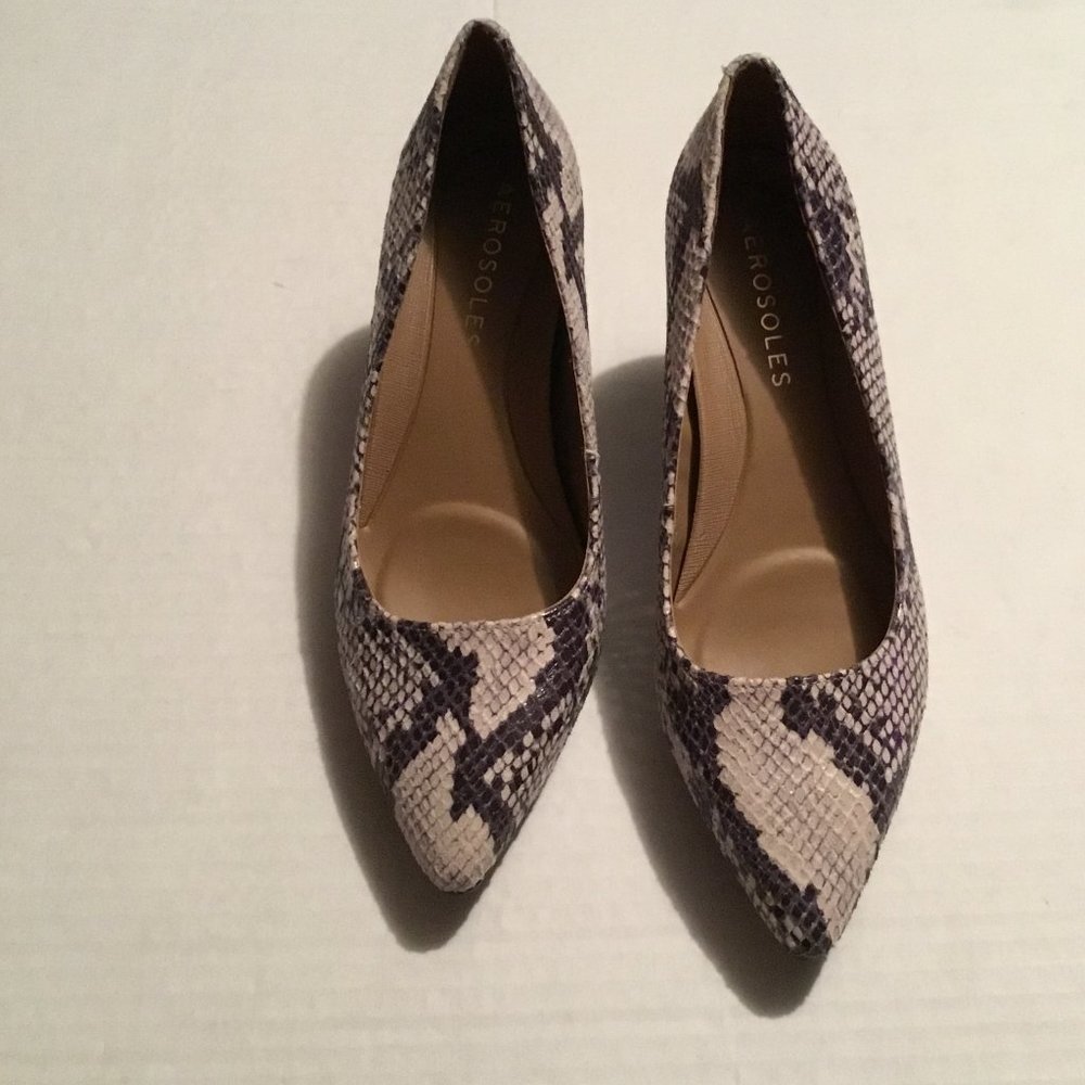 AEROSOLES lady's Rochester heels size 8 Wide in box - Picture 10 of 16